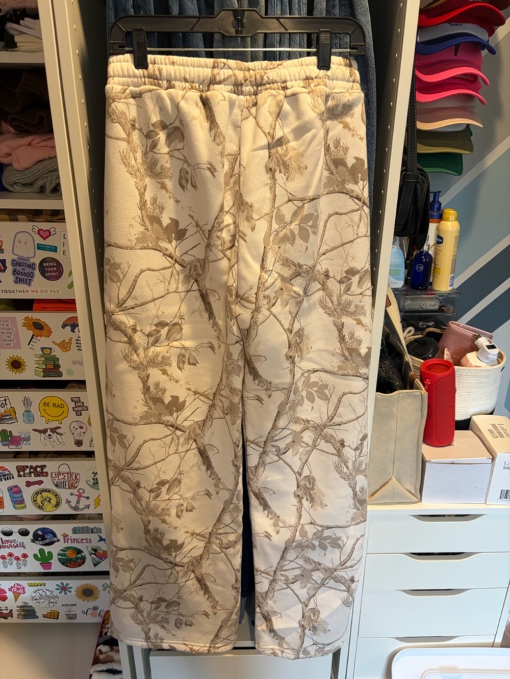 Abercrombie & Fitch Cream Camo Wide Leg Sweatpants - Picture 3 of 3
